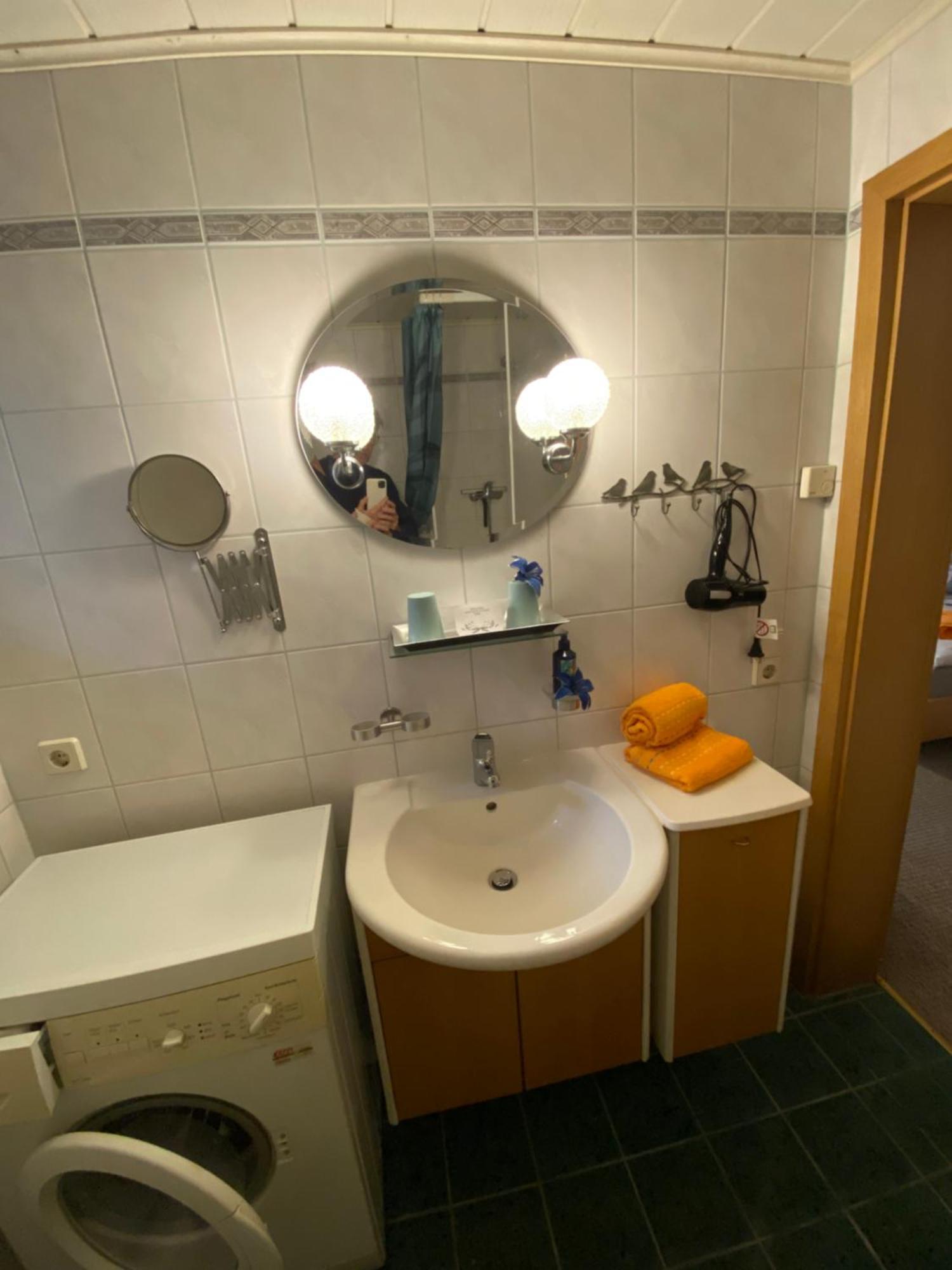 Grosse Helle Wohnung Am Wald In Bad Saarow Nahe Gruenheide Und Berlin Souterrain Eksteriør billede