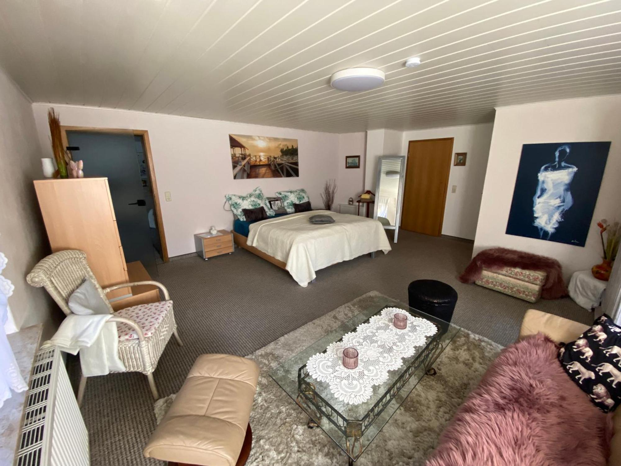 Grosse Helle Wohnung Am Wald In Bad Saarow Nahe Gruenheide Und Berlin Souterrain Eksteriør billede