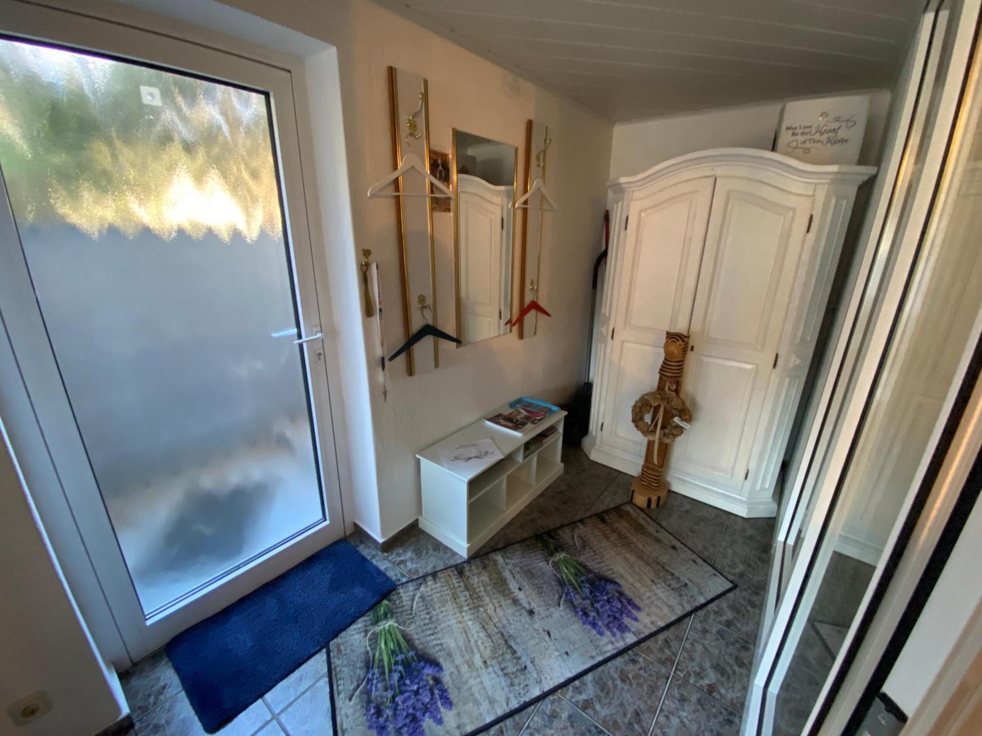 Grosse Helle Wohnung Am Wald In Bad Saarow Nahe Gruenheide Und Berlin Souterrain Eksteriør billede